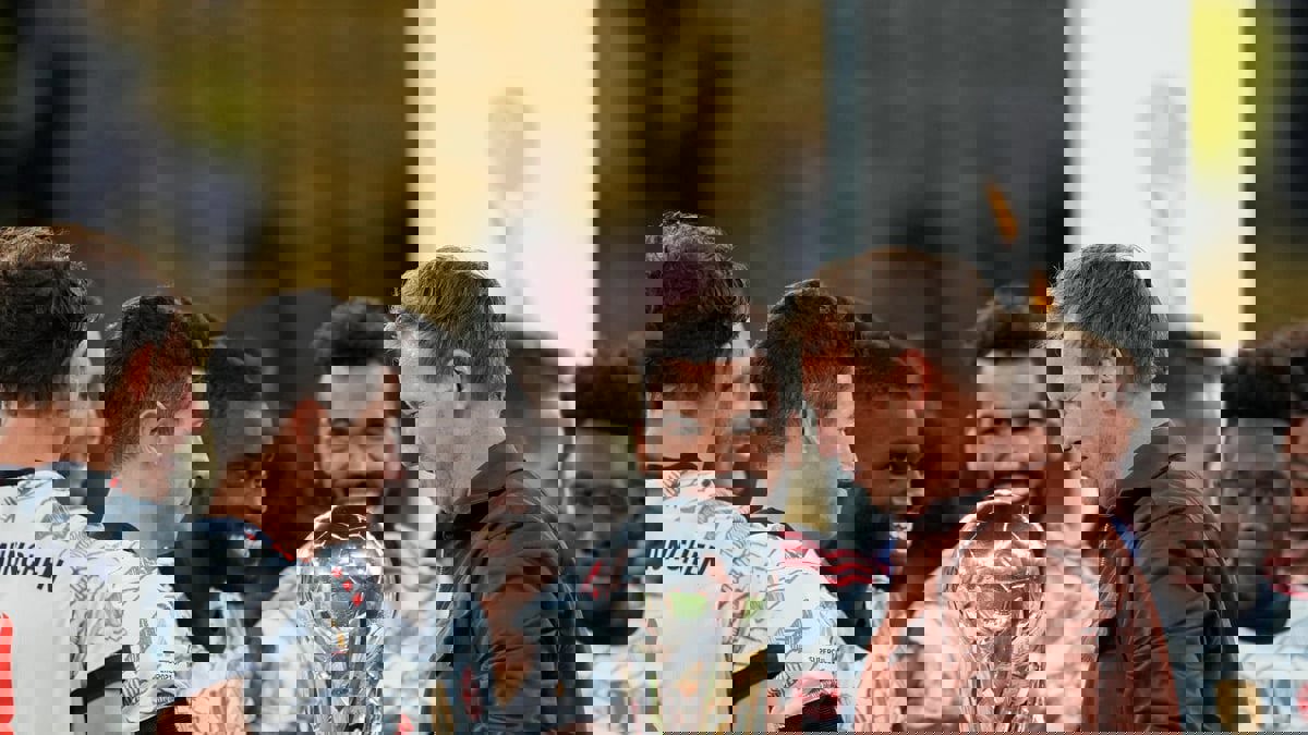 ناغلسمان مدرب بايرن ميونخ يرد على اتهام لابورتا رئيس برشلونة له بالجهل