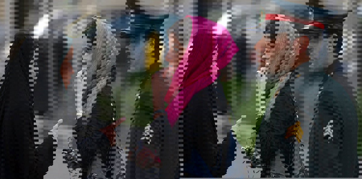 الاحتجاجات ضد الحجاب في إيران.. جدل متجدد منذ ثورة الخميني