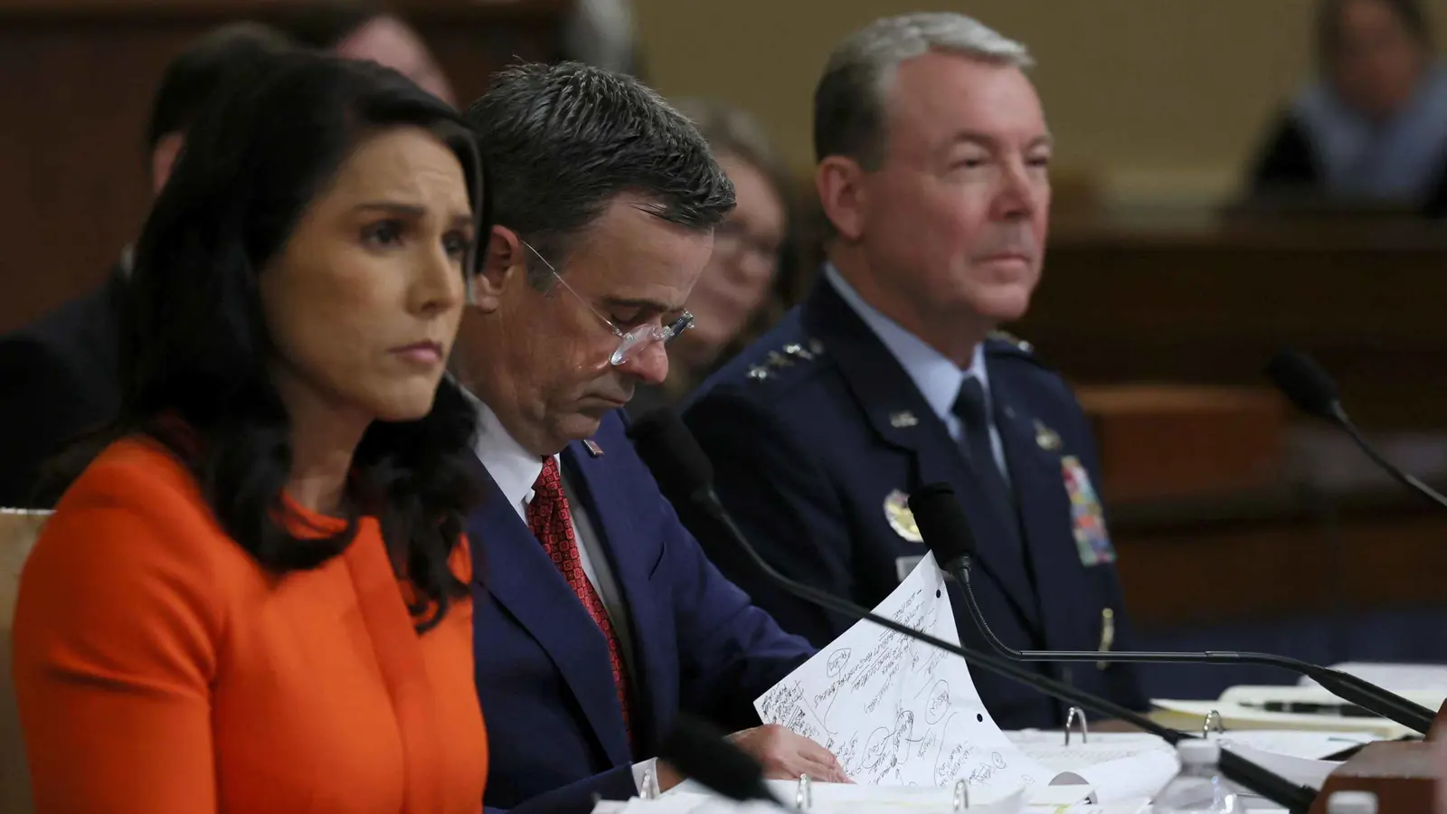 "فضيحة يصعب تجاوزها".. كيف ينظر الأمريكيون إلى "سيغنال غيت"؟