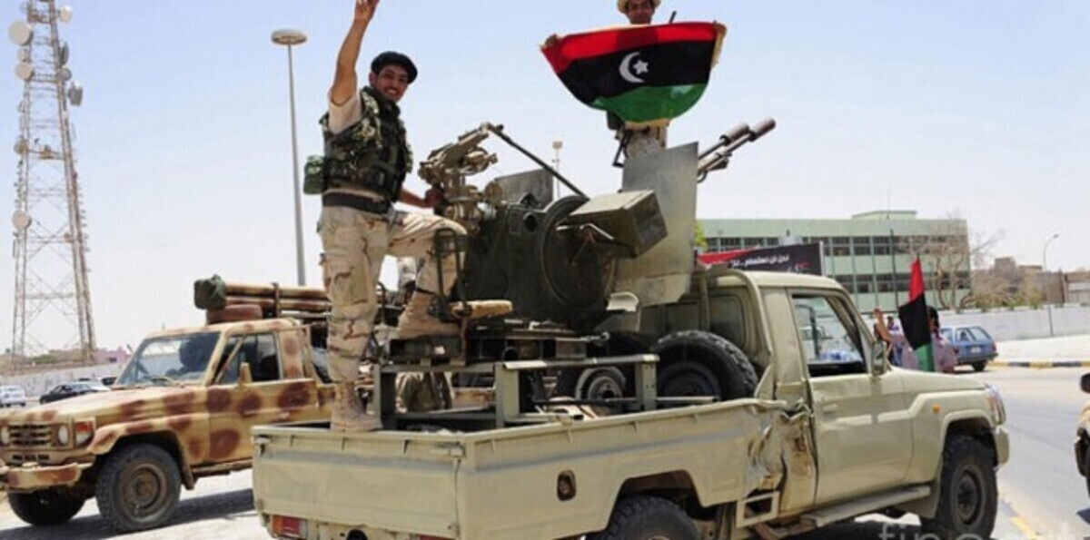 الجيش الوطني الليبي يقتل عدة أشخاص ببنغازي ويعتقل أخرين بينهم أجانب