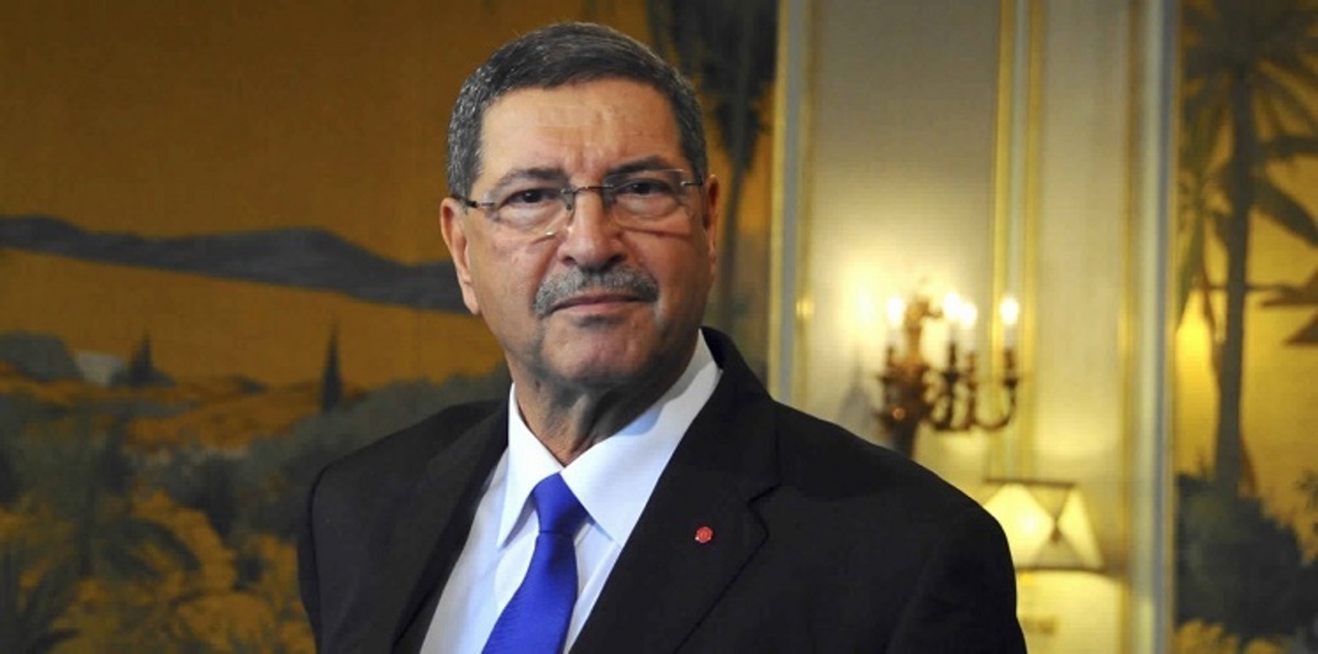 الصيد يقبل استقالة أول وزير في حكومته