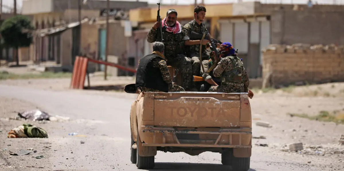 لقطات تظهر تقدم الجيش السوري في الرقة وسط الاشتباكات