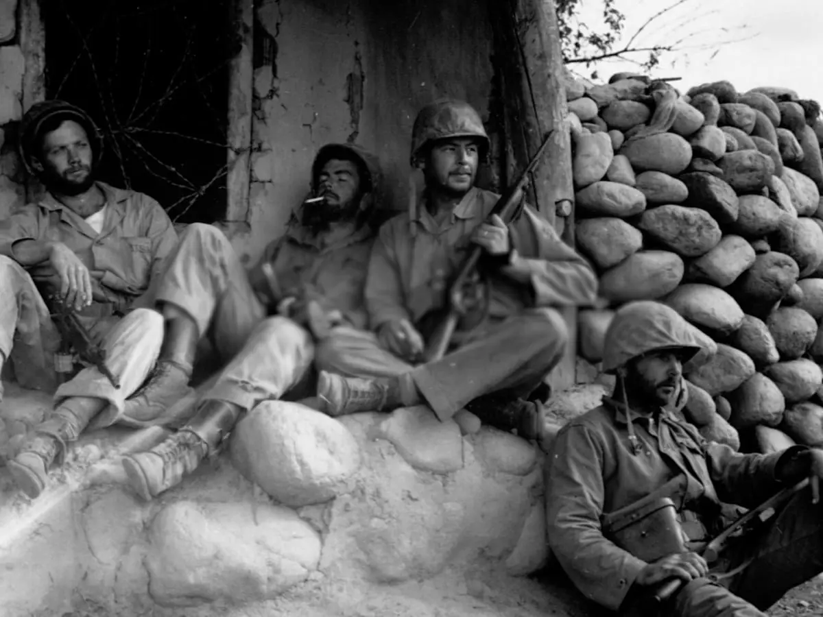 ليس للعقول ثقوب