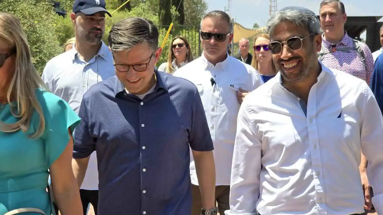 رئيس مجلس النواب الأمريكي يزور مستوطنة في الضفة الغربية (فيديو)