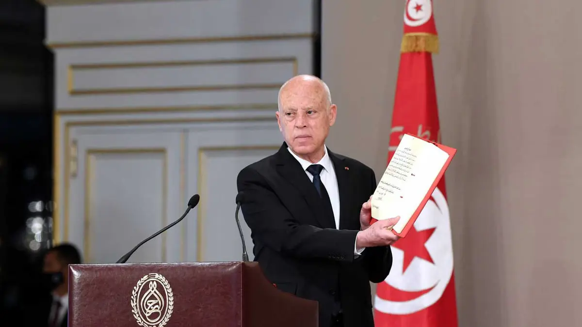 "لوموند": الحملات التفسيرية تزيد غموض المشروع السياسي للرئيس التونسي