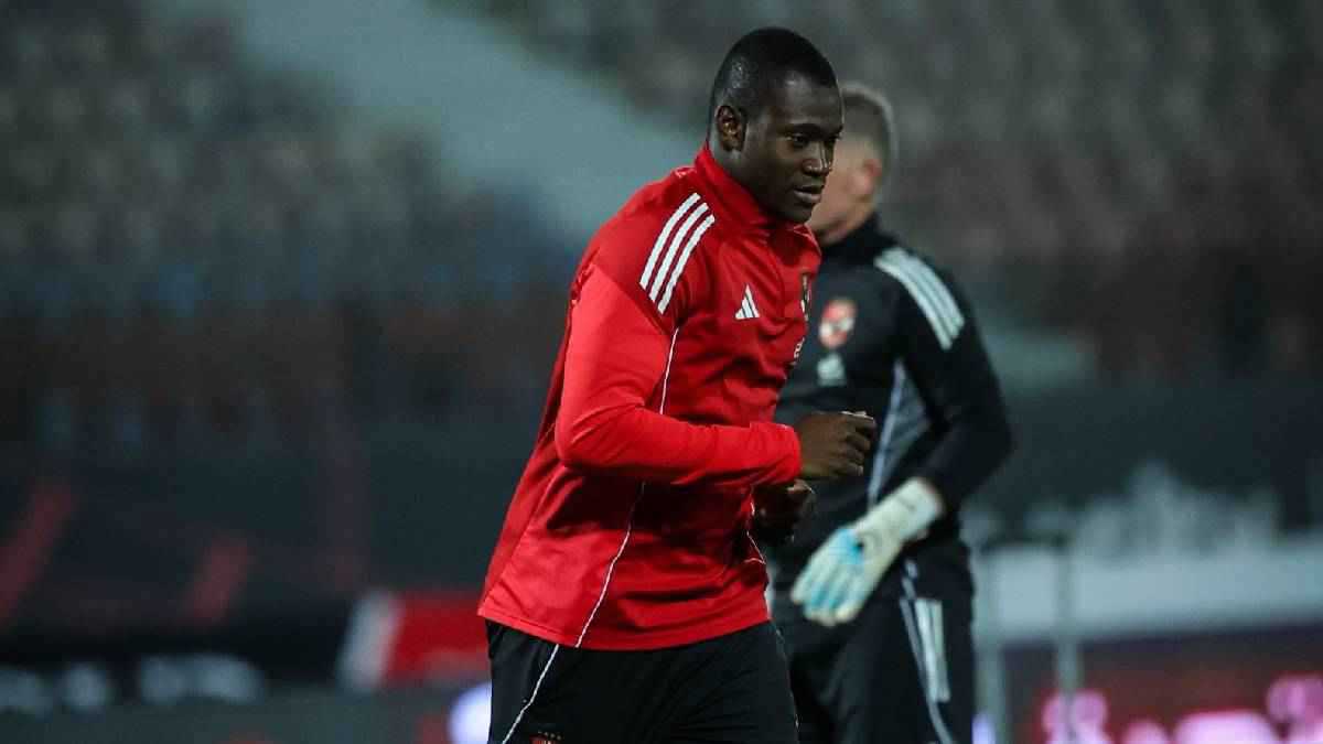 سبب واحد وراء إصرار توروب على تجديد عقد ديانغ مع الأهلي المصري