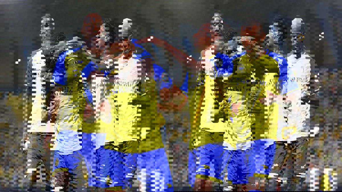 رد فعل الأمير فيصل بن تركي بعد هدف النصر الثاني في مرمى العدالة (فيديو)