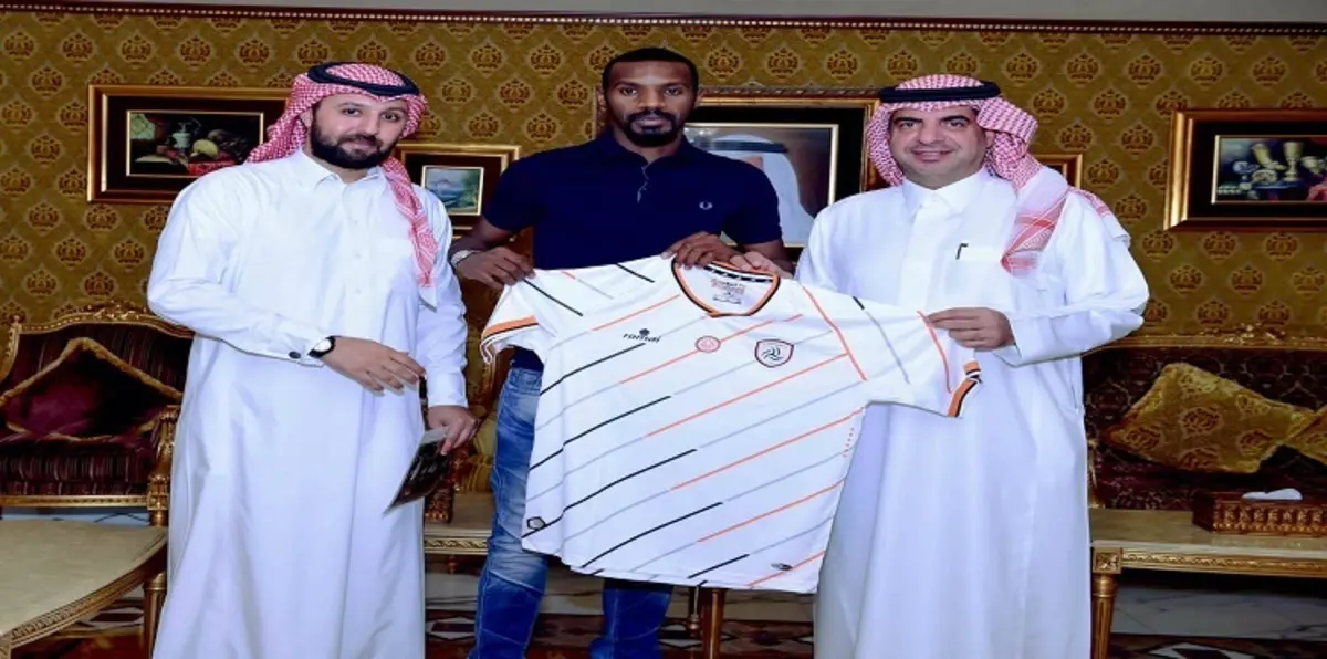 رسميًا.. الشباب السعودي يتعاقد مع سعود كريري (صور)