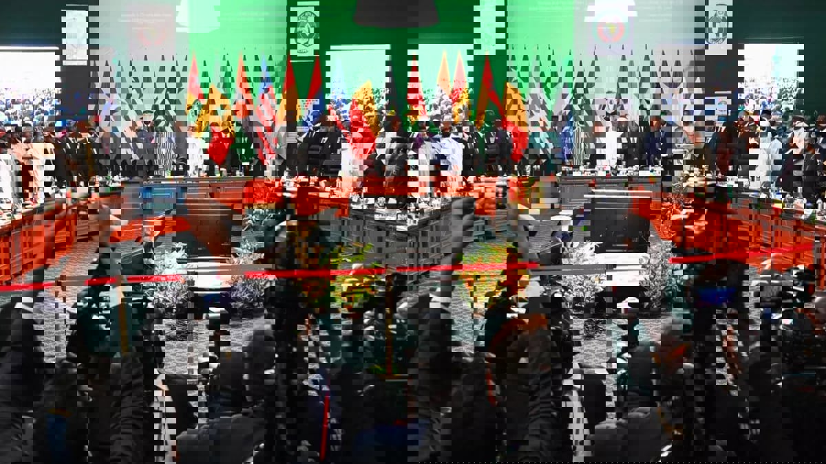 تخفيف العقوبات على النيجر ومالي.. ماذا يغير في الساحل الأفريقي؟