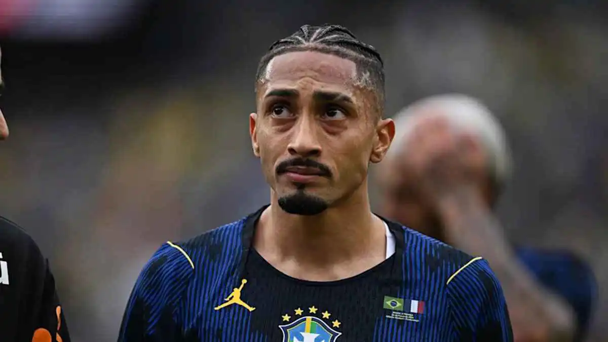 ما حدث أمر مزعج للغاية.. لابورتا يهاجم "فيفا" بسبب إصابة رافينيا