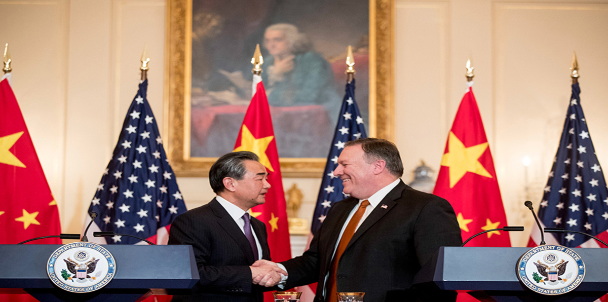 وزيرا الخارجية الأمريكي والصيني يوبخان بعضهما في اجتماع ببكين
