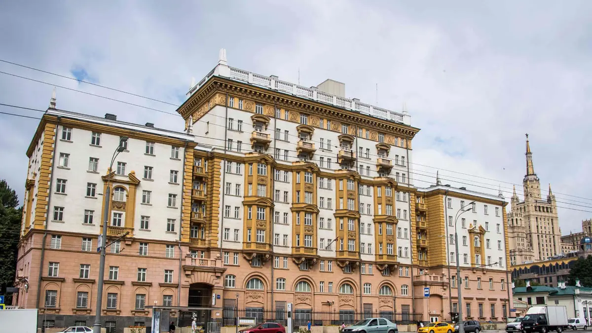 موسكو تهدد بإغلاق سفارة واشنطن بسبب مقترح أمريكي يخص دبلوماسيين روس