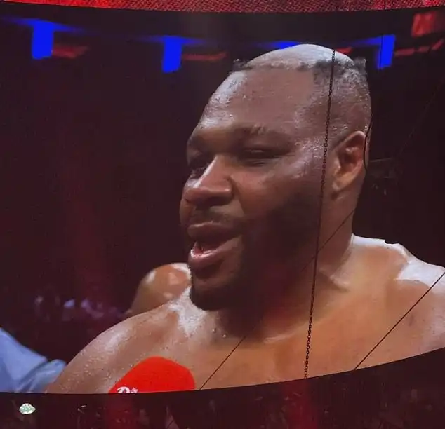 الملاكم الأمريكي جاريل ميلر 