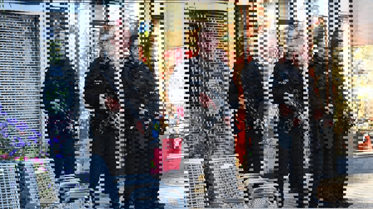 بالفيديو.. اللحظات الأولى لإطلاق النار في مركز تجاري بميونخ الألمانية