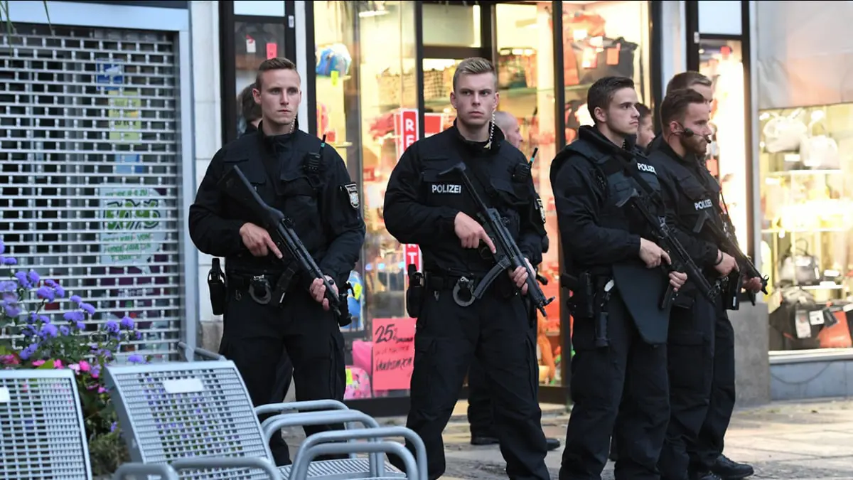بالفيديو.. اللحظات الأولى لإطلاق النار في مركز تجاري بميونخ الألمانية