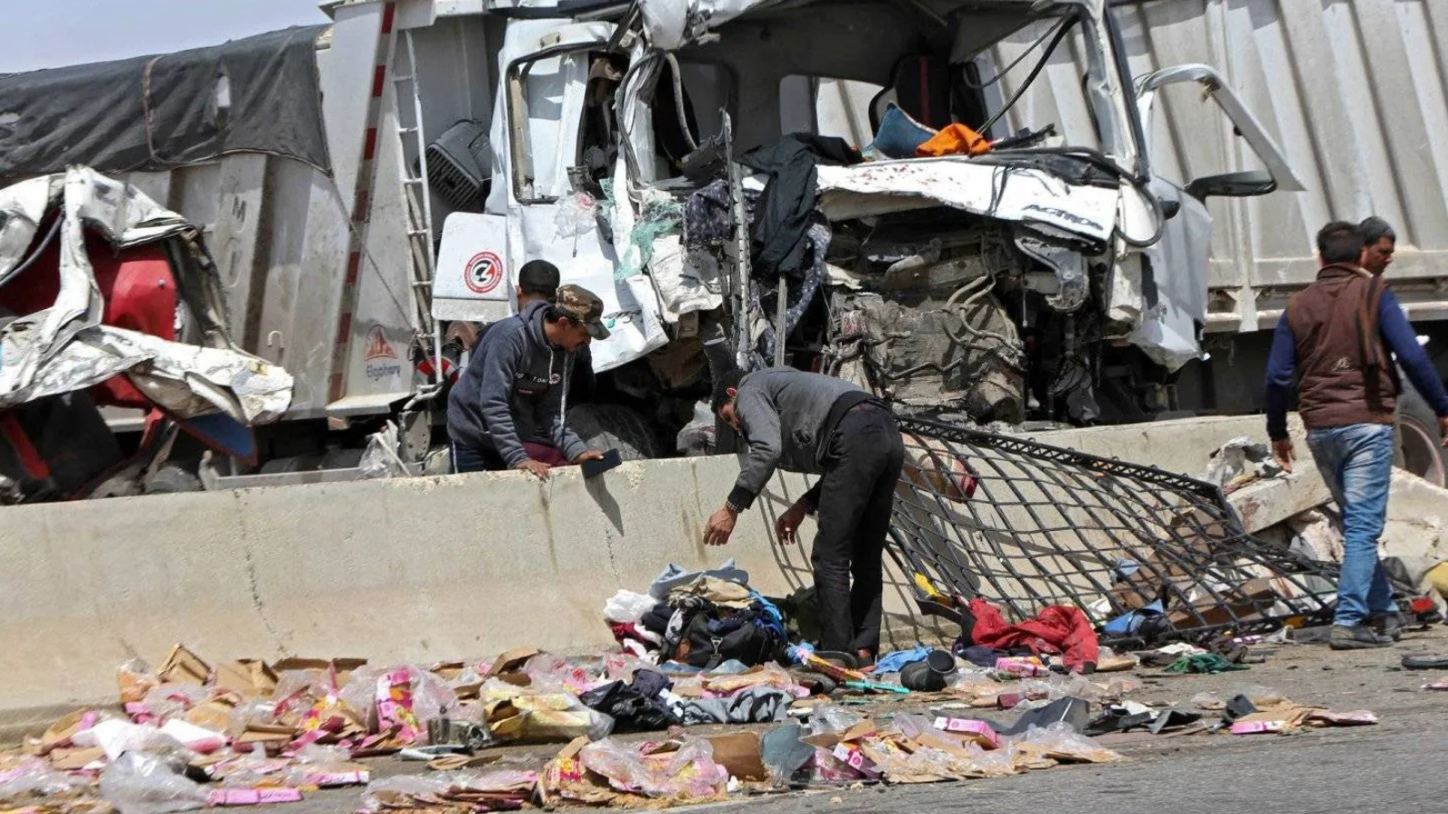 "شهيدات لقمة العيش".. من هن الفتيات القتيلات في حادث المنوفية؟