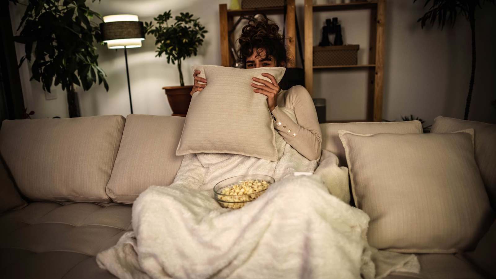 منها "إشباع الفضول الغريب".. 5 أسباب لمشاهدة أفلام الرعب