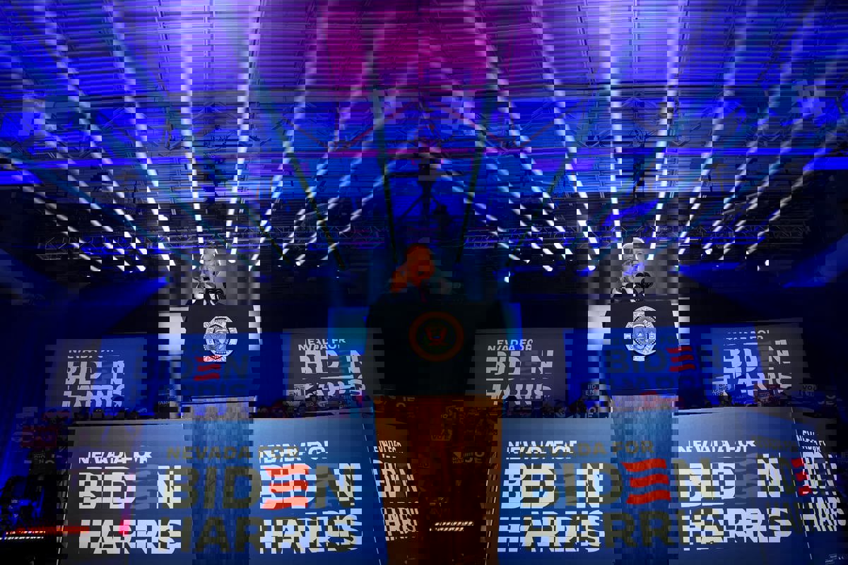 "التناقضات الصارخة".. استراتيجية بايدن الجديدة ضد ترامب