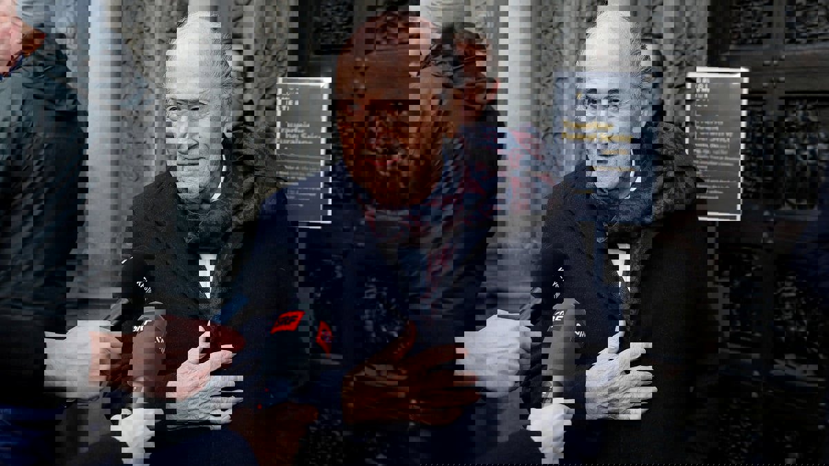 نقل جوزيف بلاتر الرئيس السابق للفيفا إلى المستشفى