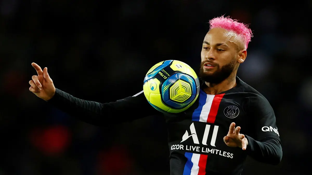 خبير إسباني: صفقة نيمار "شو إعلامي" وعودته إلى نادي برشلونة مستحيلة