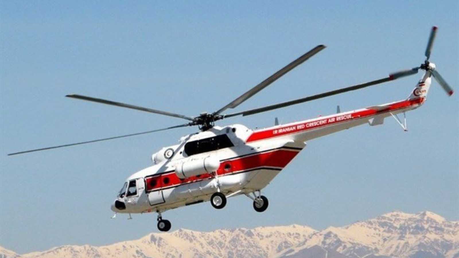 سقوط مروحية للهلال الأحمر الإيراني أثناء مهمة إنقاذ (فيديو)