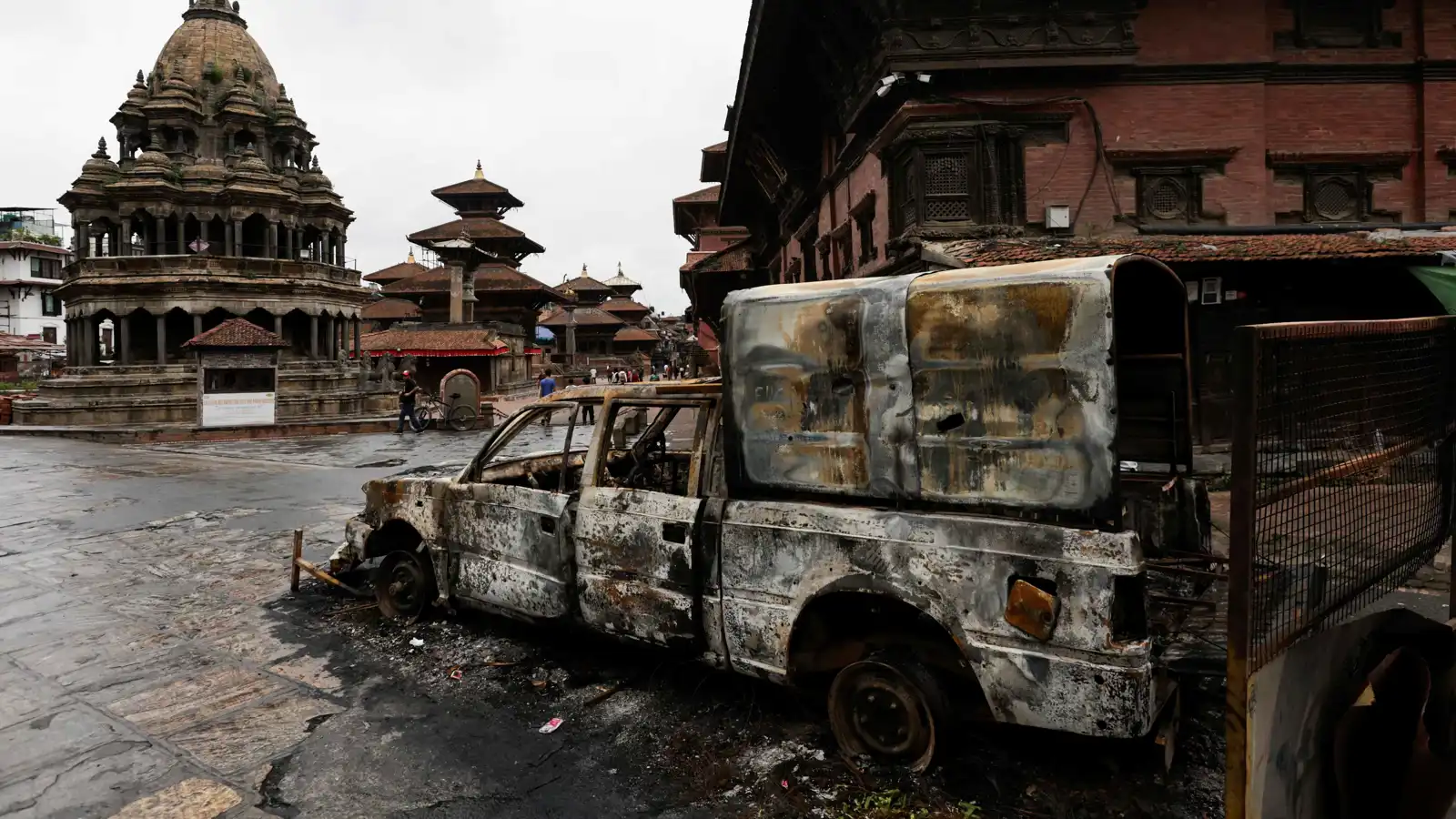 بعد بركان احتجاجي.. هدوء حذر في نيبال والجيش يمدد حظر التجول (فيديو)