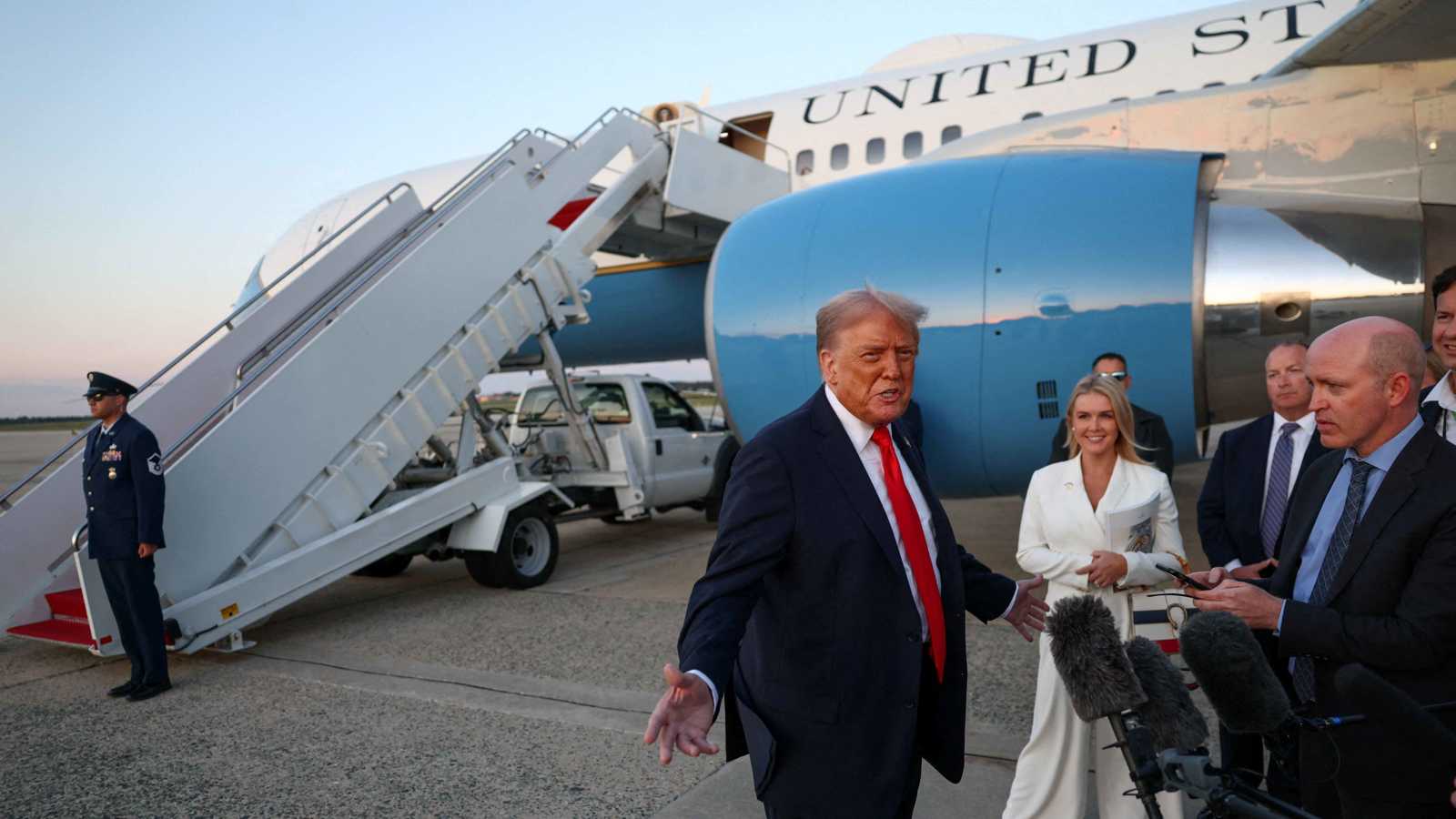 "مباحثات جوية".. ترامب يكشف عن "بارقة أمل" بشأن الحرب على غزة