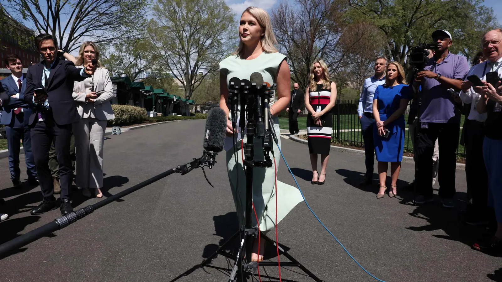 لحماية المعلومات والجنود.. البنتاغون تفرض قيوداً جديدة على الصحفيين