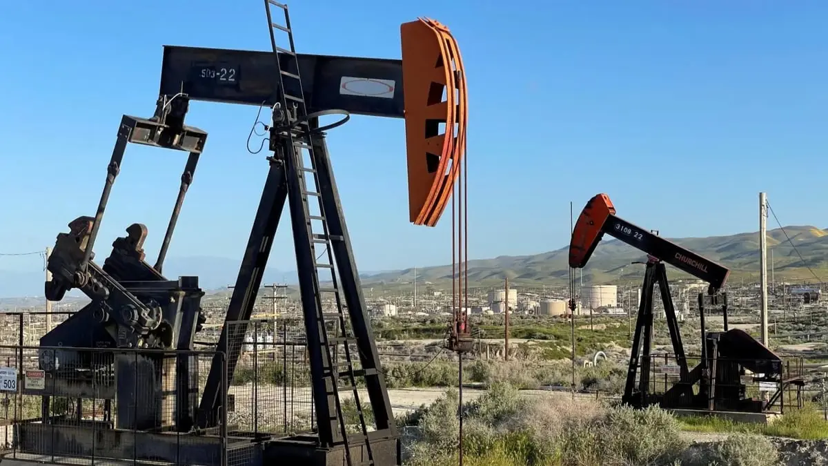 ارتفاع أسعار النفط وسط توقعات بتراجع المعروض