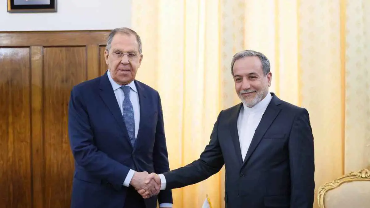 لافروف يكشف "الحل الأفضل" لمسألة الملف النووي الإيراني