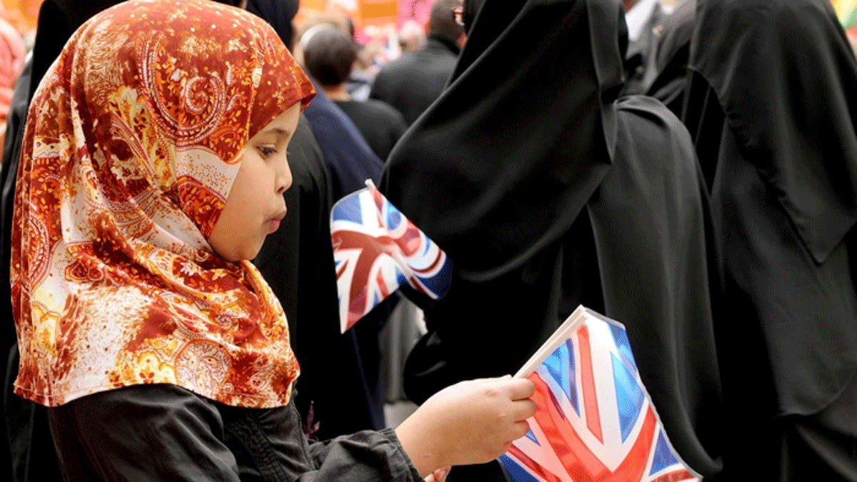 حزب بريطاني يدعو أعضاءه للصيام تضامنا مع المسلمين
