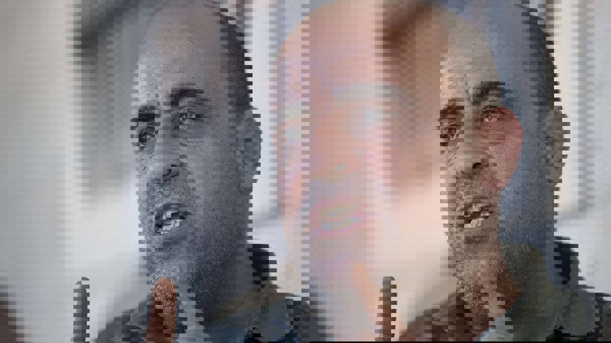 محكمة فلسطينية تؤجل محاكمة المتهمين بالمسؤولية عن وفاة نزار بنات