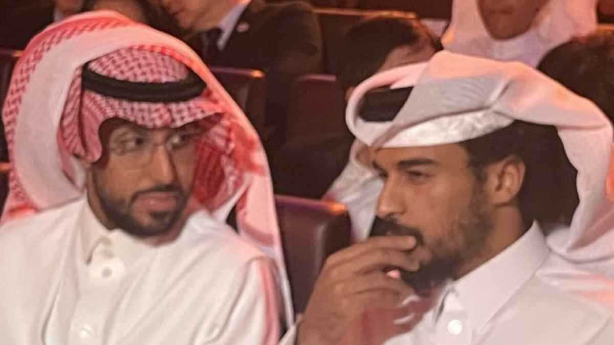 قبل الإعلان الرسمي.. أكرم عفيف يبارك لسالم الدوسري جائزة أفضل لاعب آسيوي (فيديو)