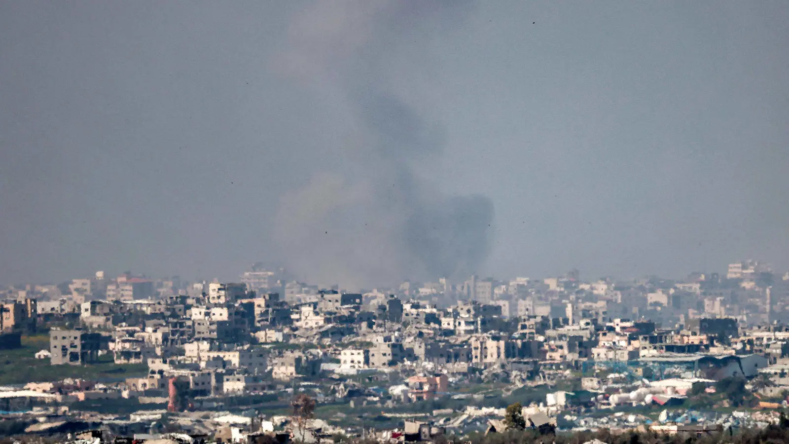 حماس: نعمل مع الوسطاء لوقف الهجوم الإسرائيلي