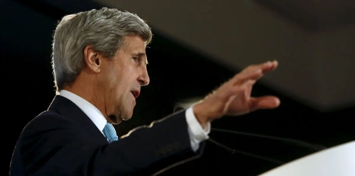 كيري يصف التحرش الروسي بمدمرة أمريكية في البلطيق بـ"الخطير"