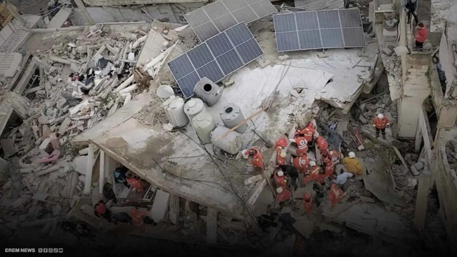  مبنى ينهار فجرا بطرابلس اللبنانية