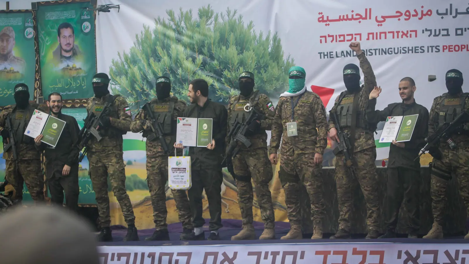 تأجيل إطلاق الأسرى.. هل ينهار اتفاق الهدنة في غزة؟