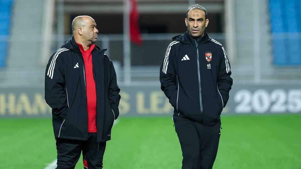 لإنقاذ الموقف.. دور جديد لسيد عبدالحفيظ في الأهلي المصري 