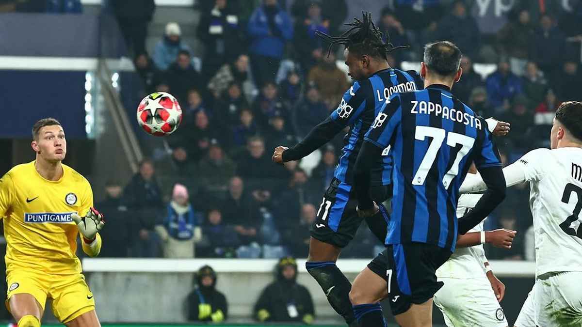 "أحد أسوأ منفذي ركلات الجزاء".. مدرب أتلانتا ينتقد لاعبه بعد الخسارة أمام بروغ