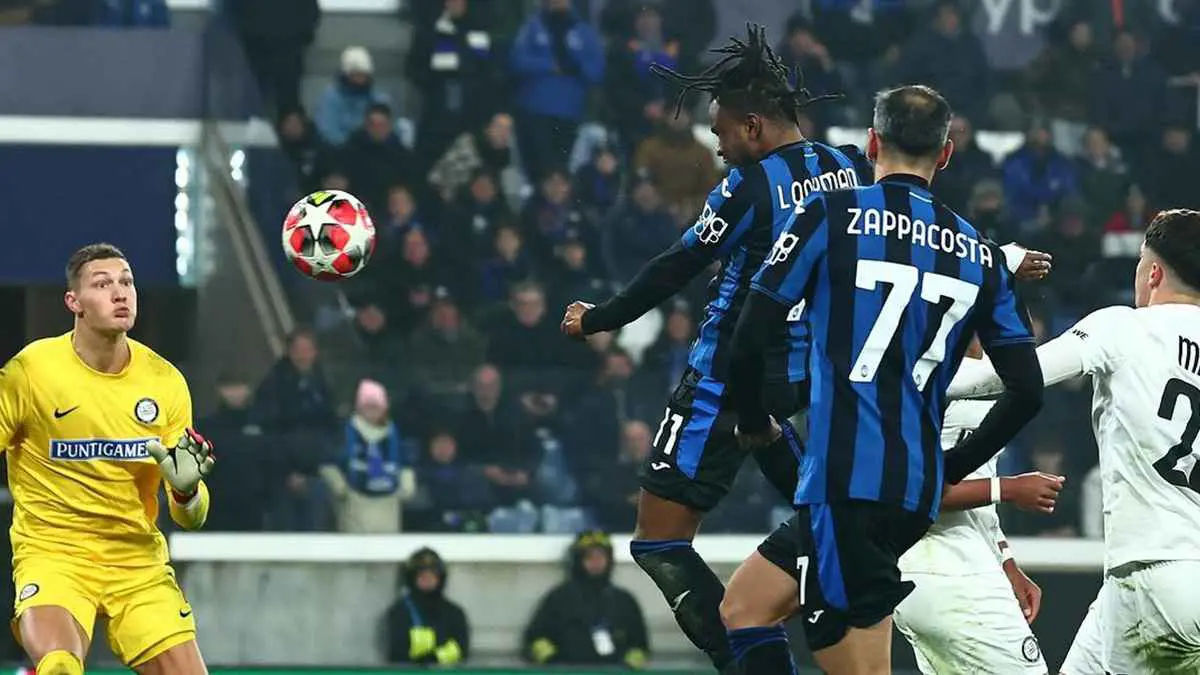 "أحد أسوأ منفذي ركلات الجزاء".. مدرب أتلانتا ينتقد لاعبه بعد الخسارة أمام بروغ