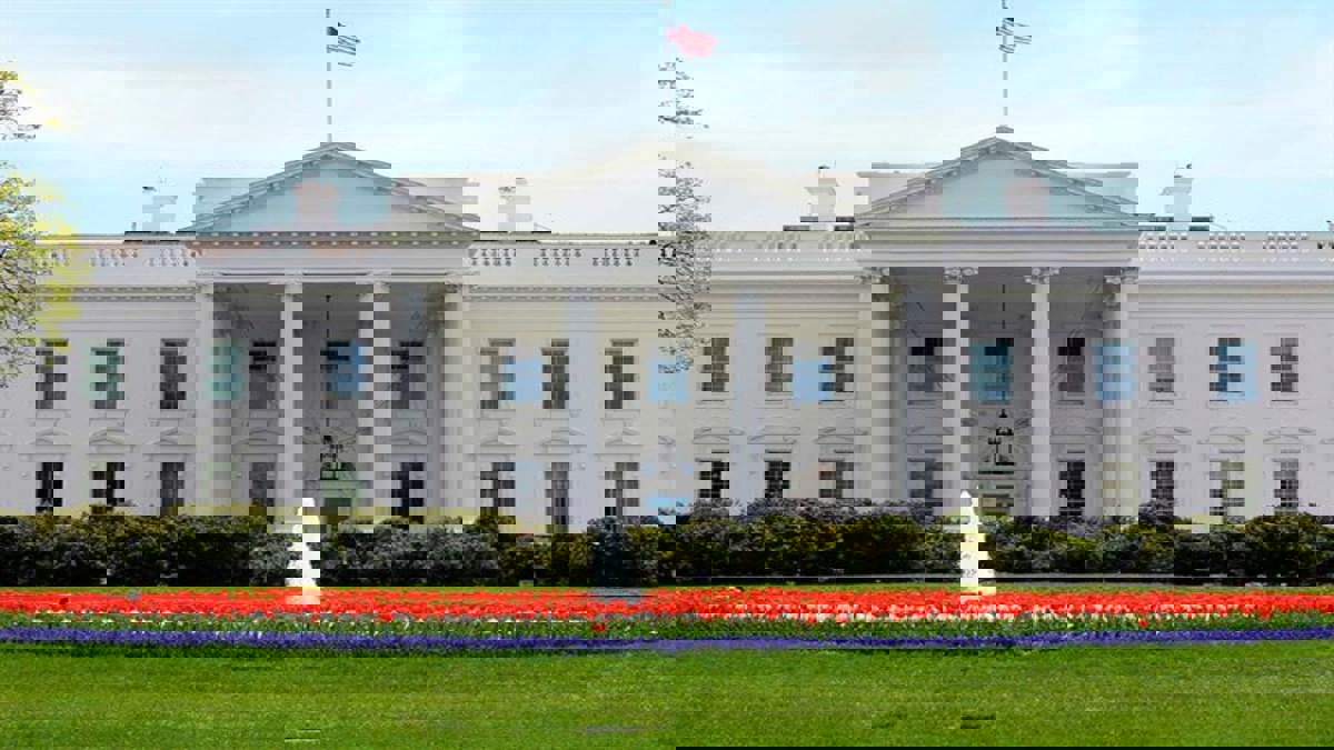 مصدر في البيت الأبيض: أمريكا على اتصال مباشر بجيش فنزويلا وتحث على الانشقاق