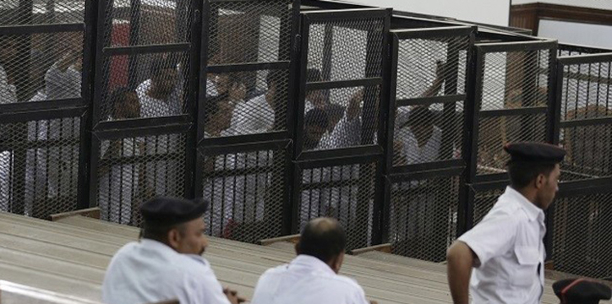 محكمة مصرية تبرئ 101 شخصاً من الانتماء لجماعة الإخوان