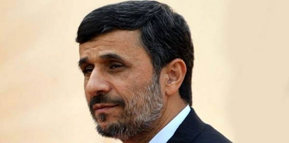 أحمدي نجاد يستعد لمنافسة روحاني في انتخابات الرئاسة الإيرانية في 2017