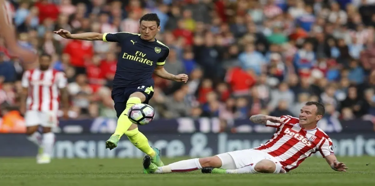 آرسنال يكتسح ستوك سيتي ويتمسك بالمركز الخامس في ترتيب الدوري الإنجليزي