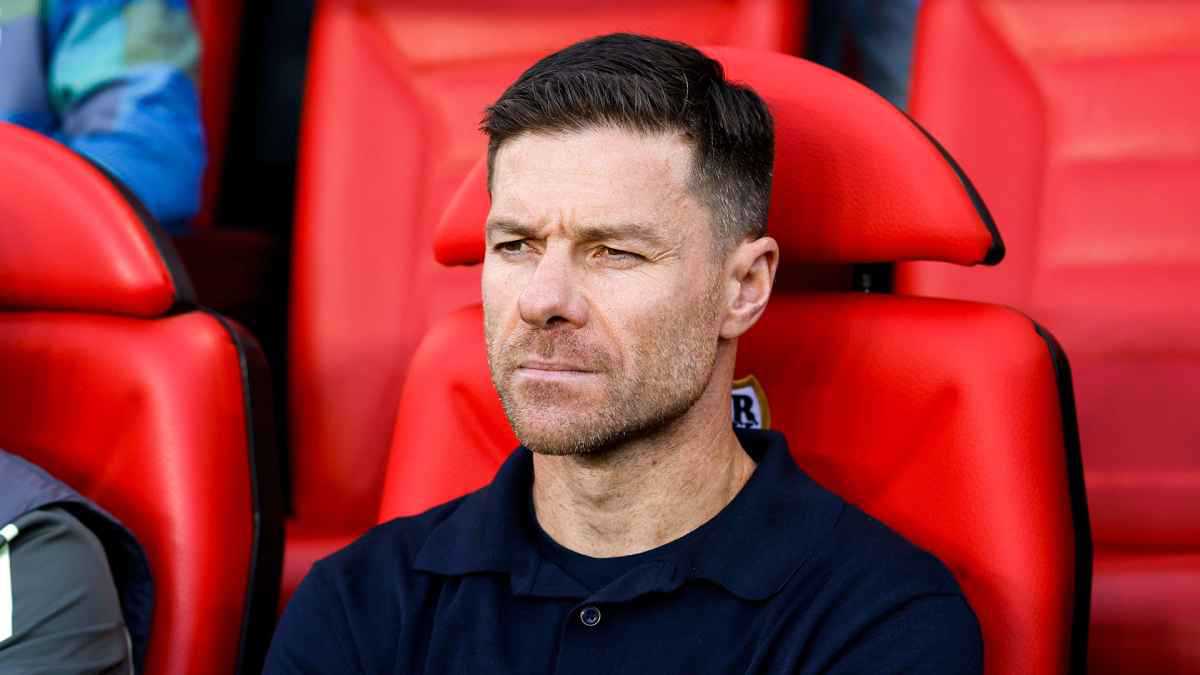 5 ضربات متتالية.. هل قرر ريال مدريد "طرد" تشابي ألونسو؟