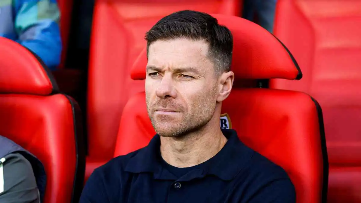 5 ضربات متتالية.. هل قرر ريال مدريد "طرد" تشابي ألونسو؟