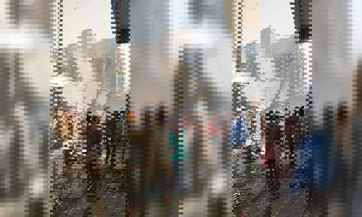 اليمن.. 6 قتلى في انفجارات لمستودعات ذخائر بمحافظة أبين