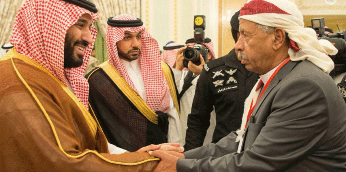 اجتماع قبائل اليمن بالسعودية.. الرياض ترتب تحالفاتها بعيدًا عن "حاشد"