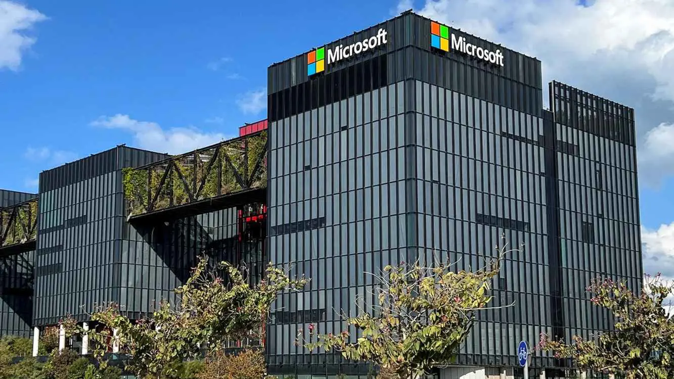 مكاسب هائلة لـ"ميتا" و"مايكروسوفت" في بورصة الذكاء الاصطناعي