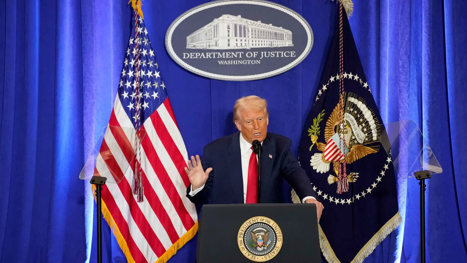 "السلام عبر القوة".. ترامب يعلق على مقتل "أبو خديجة" في العراق